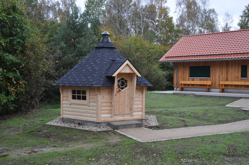 Grillhütte für 15 Personen Grillhütte für 15 Personen